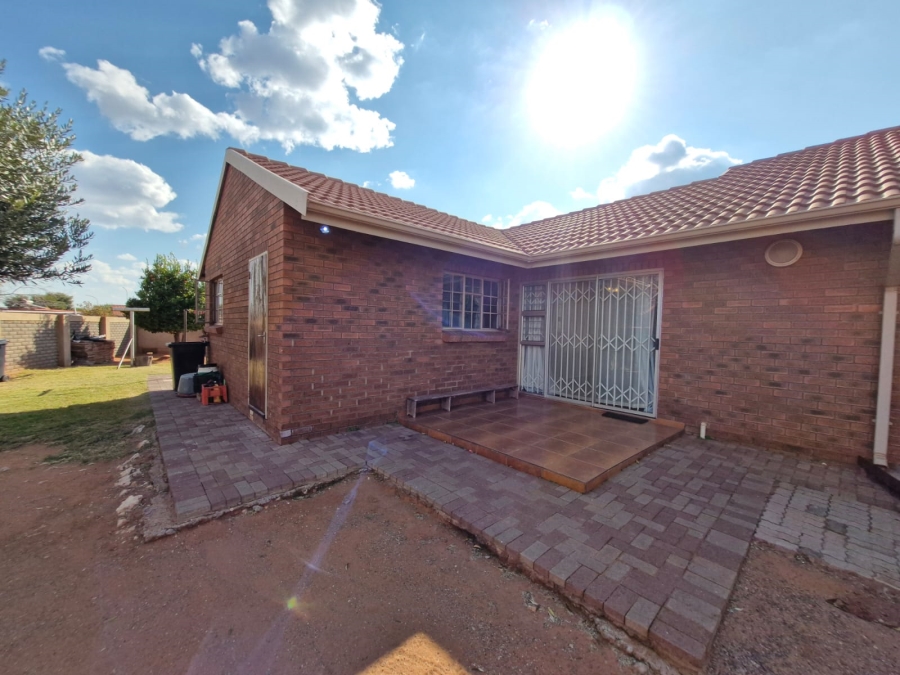 4 Bedroom Property for Sale in Kathu Northern Cape